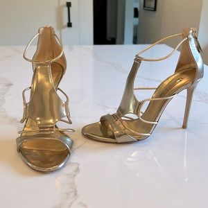 Stunning Casadei gold sandals
